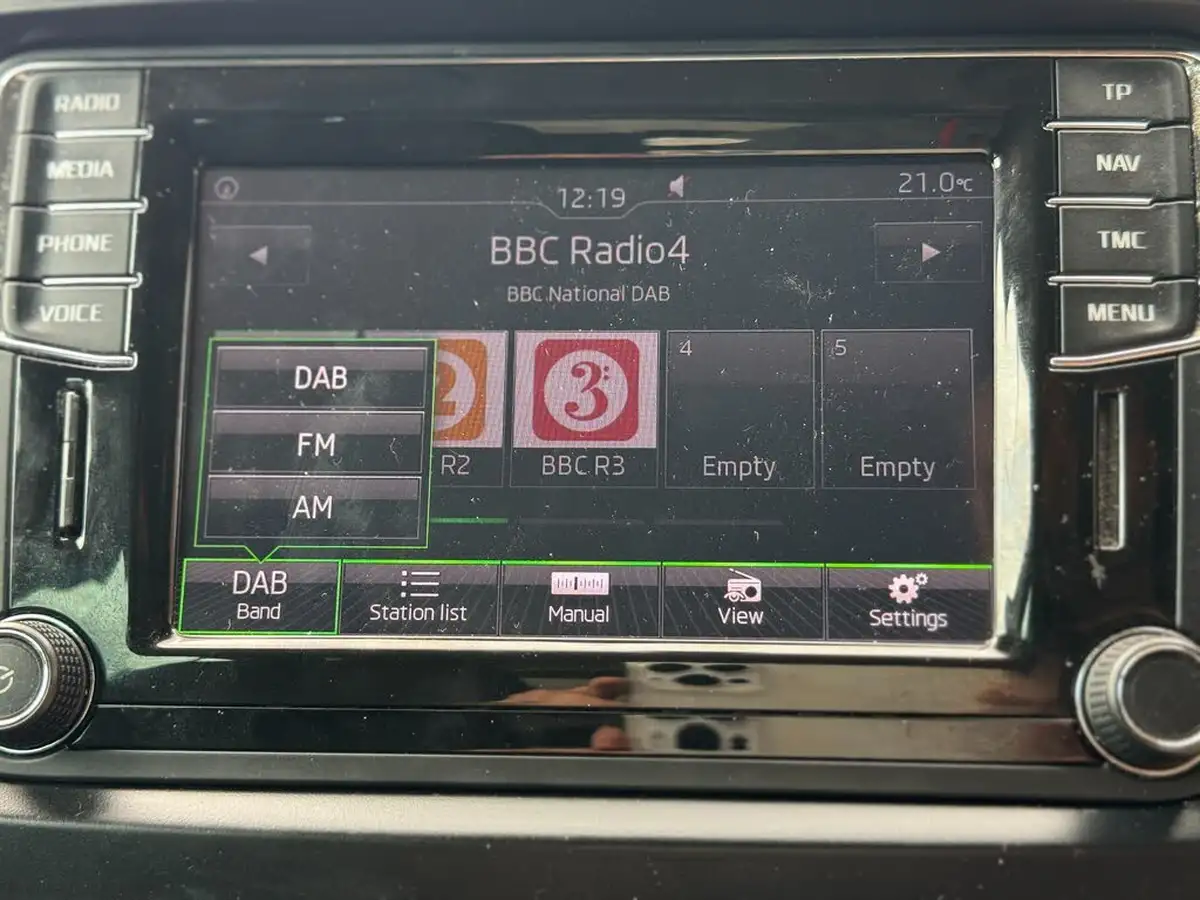 2017-skoda-yeti-outdoor-12-tsi-se-drive-dsg-big-25