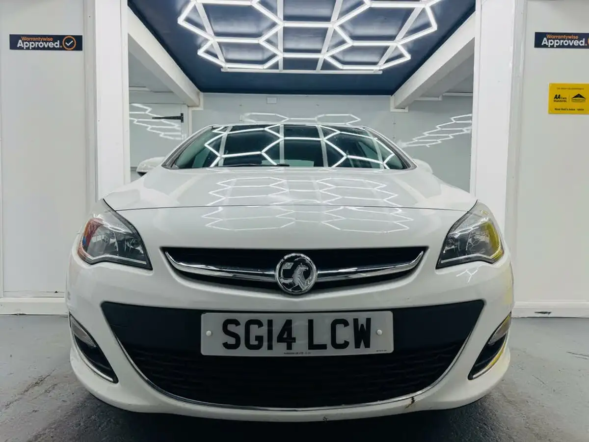 2014-vauxhall-astra-14-sri-100ps-1398cc-big-5