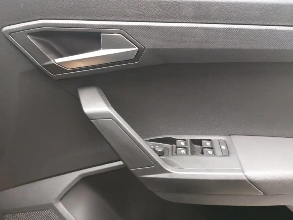 2024-seat-arona-10-tsi-se-technology-115ps-big-18
