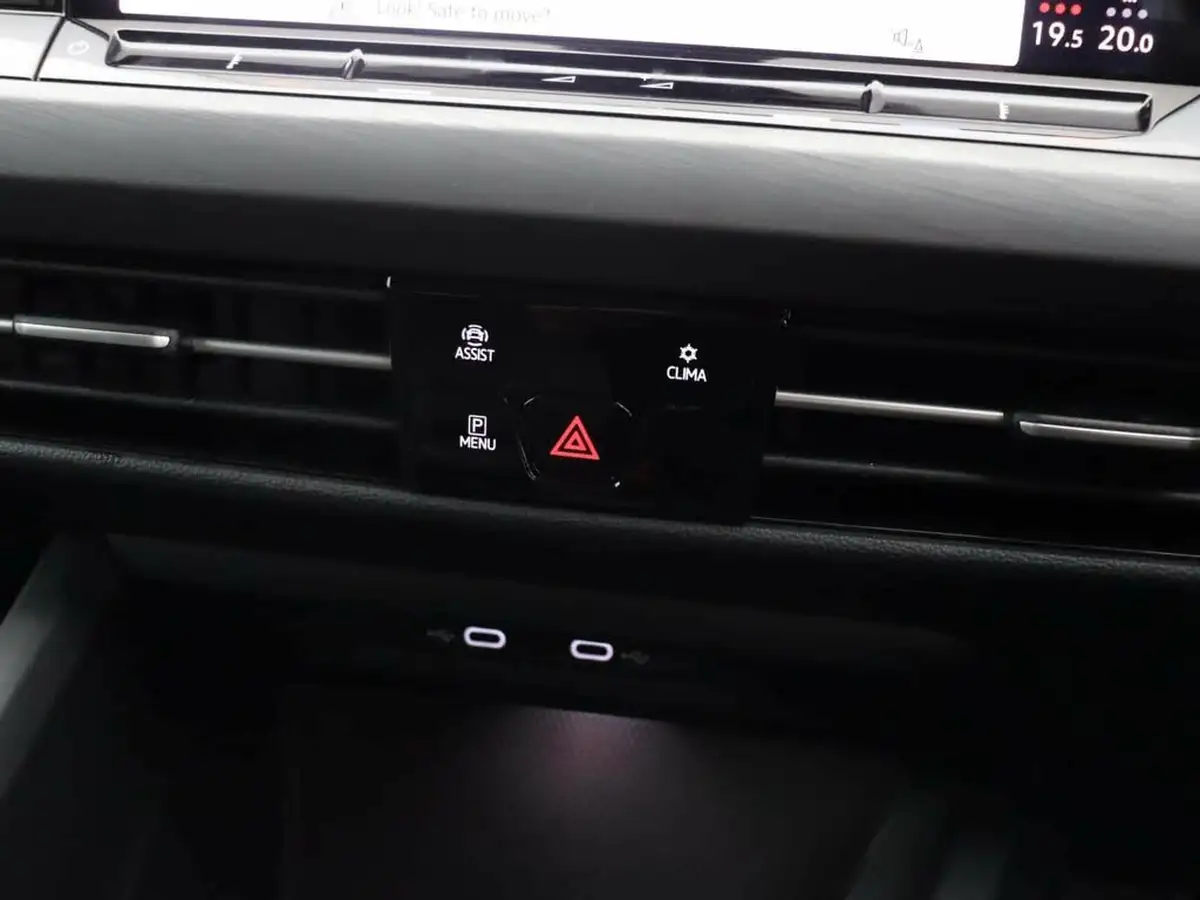 2022-volkswagen-golf-20tdi-style-150ps-estate-dsg-big-38