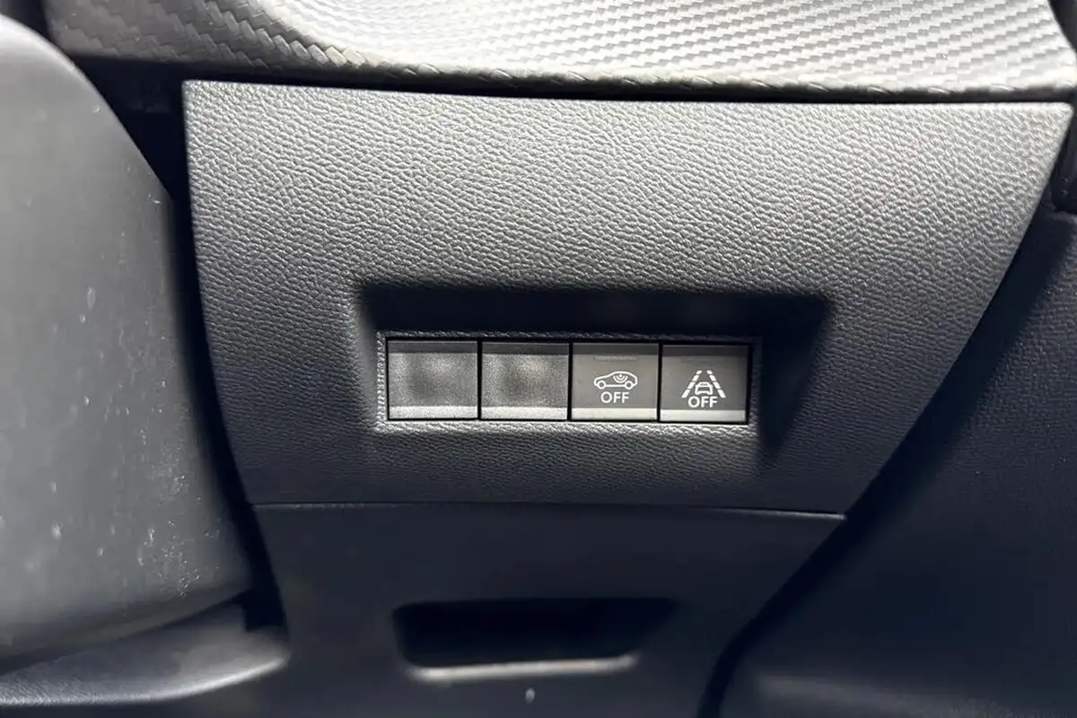 2020-peugeot-2008-suv-12-puretech-gt-line-big-42