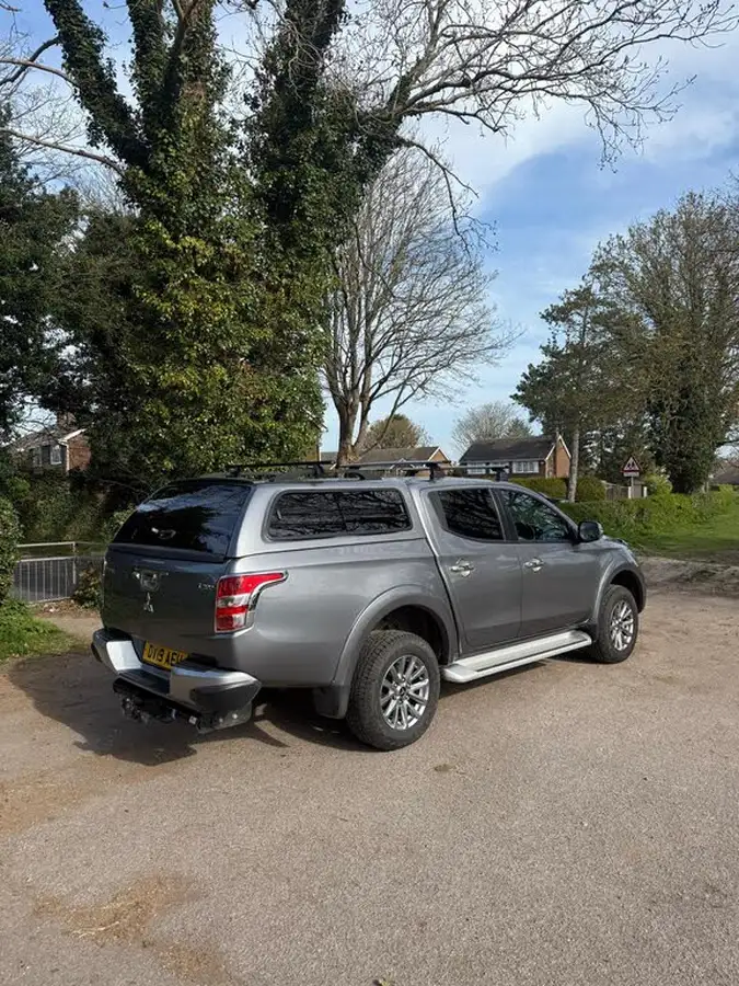 2019-mitsubishi-l200-24di-d-barbarian-eu6b-auto-big-6