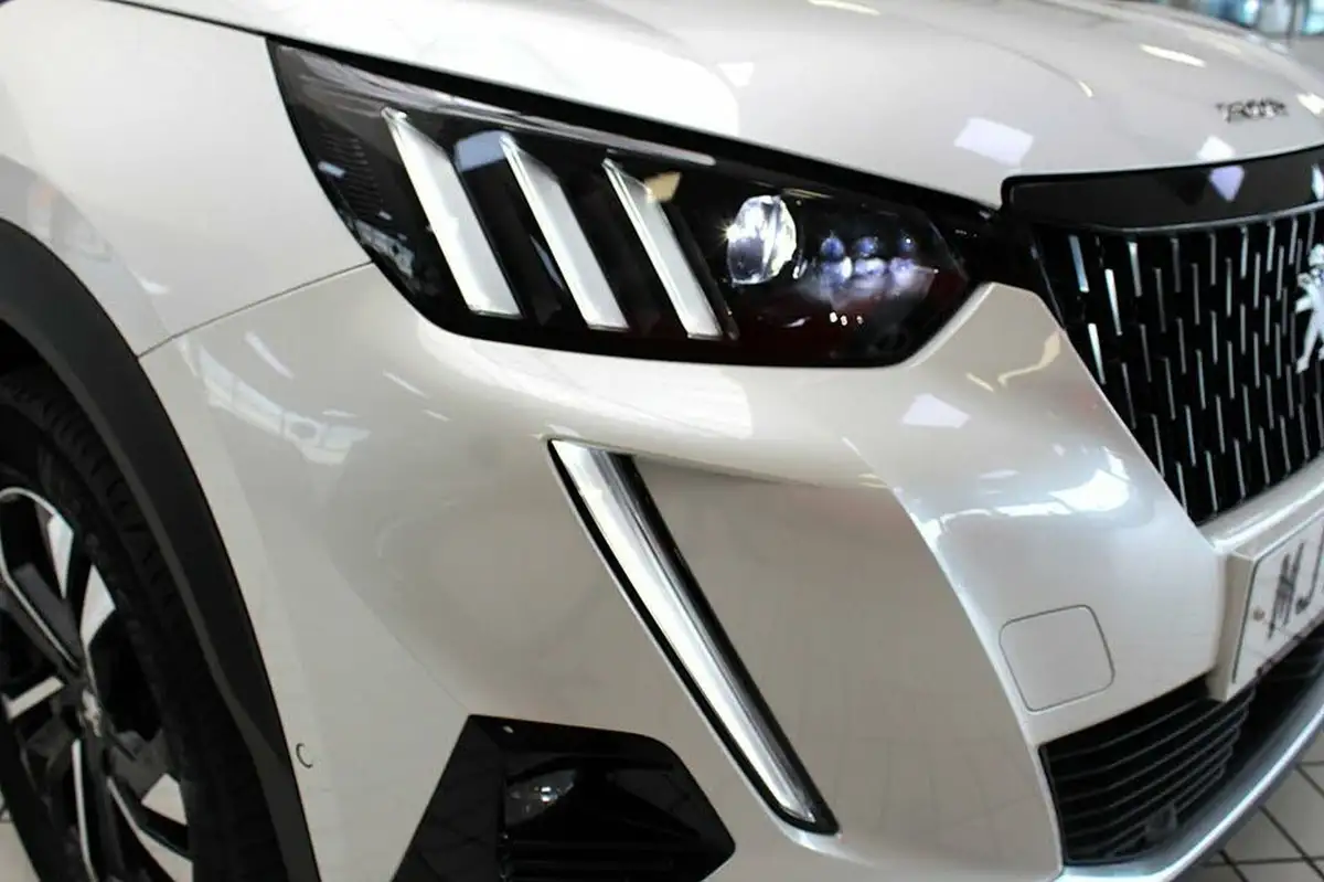 2021-peugeot-2008-suv-12-puretech-gt-big-50