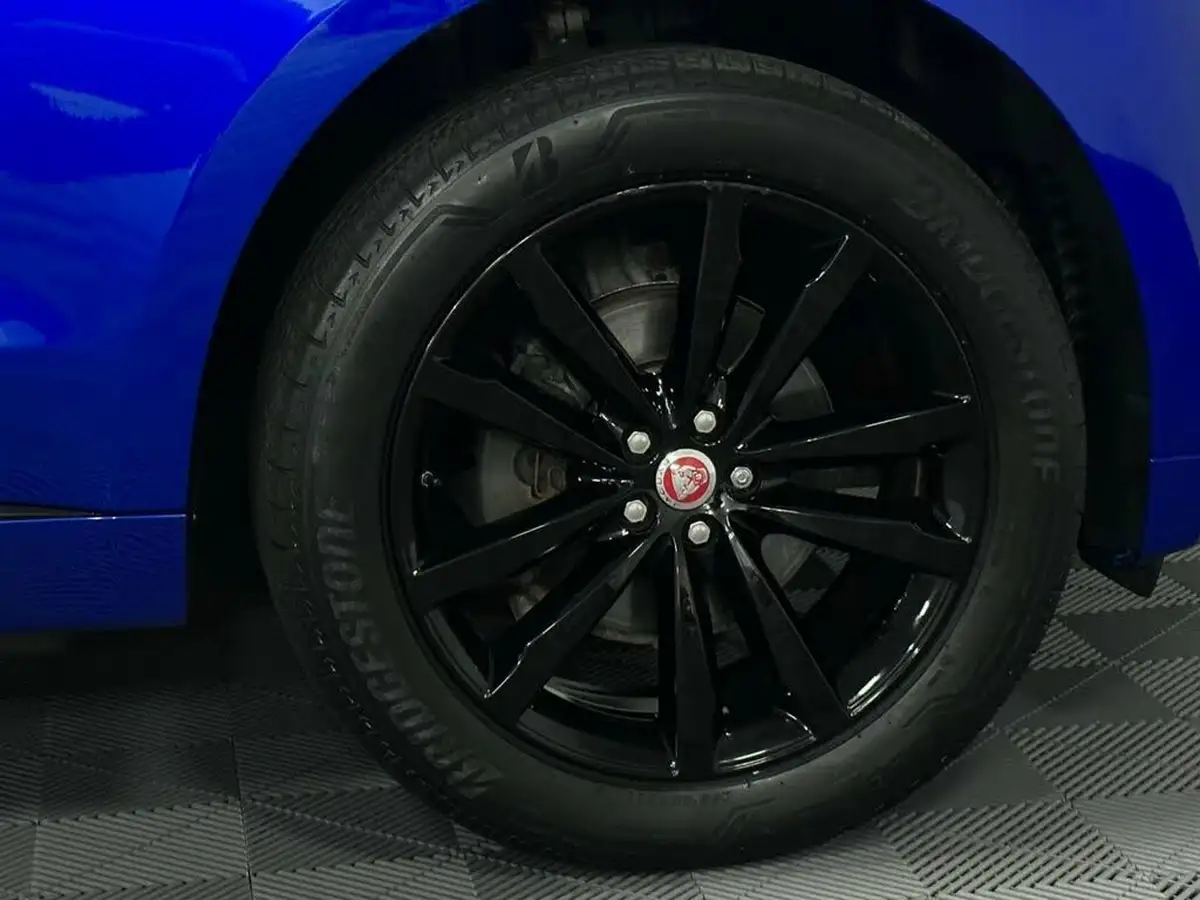 2019-jaguar-f-pace-20-i4d-r-sport-180ps-awd-ss-auto-big-7