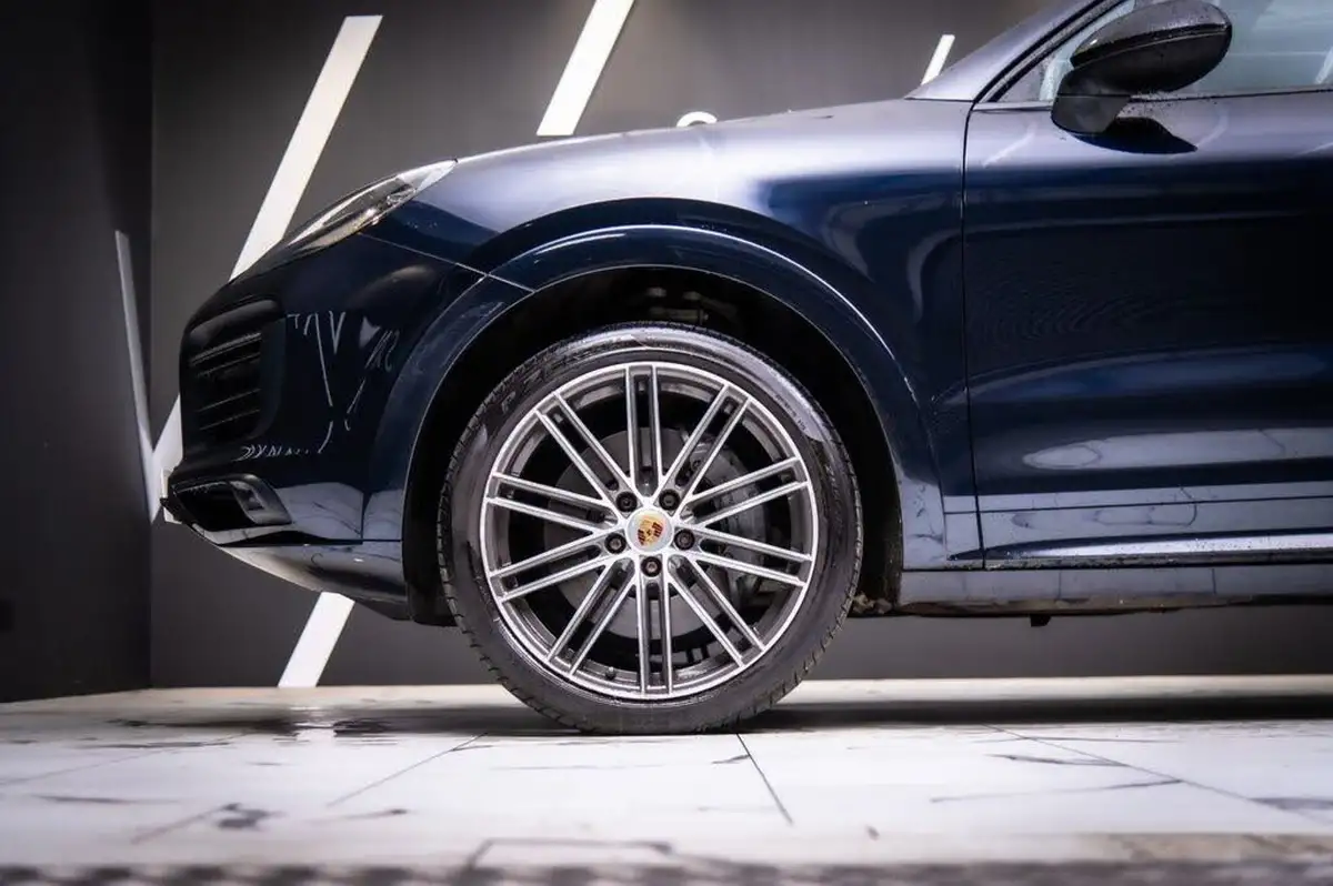 2020-porsche-cayenne-30-v6-s-big-25