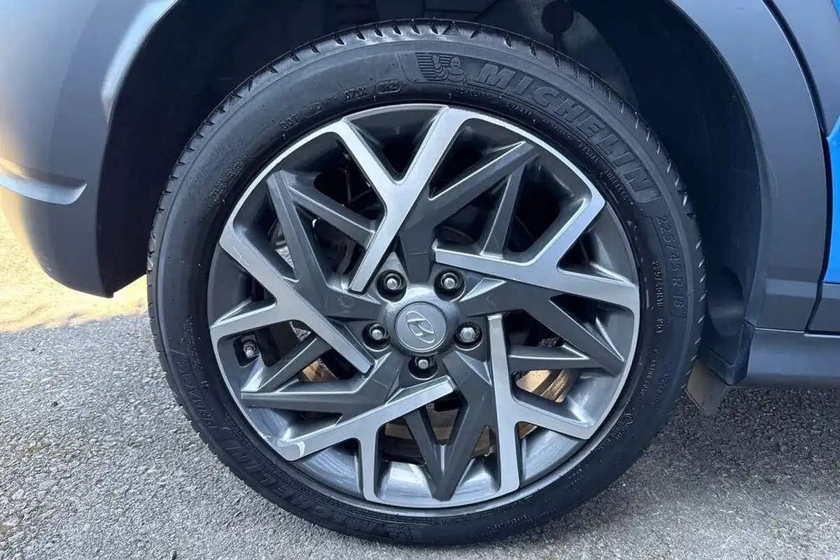 2022-hyundai-kona-16-gdi-premium-big-9