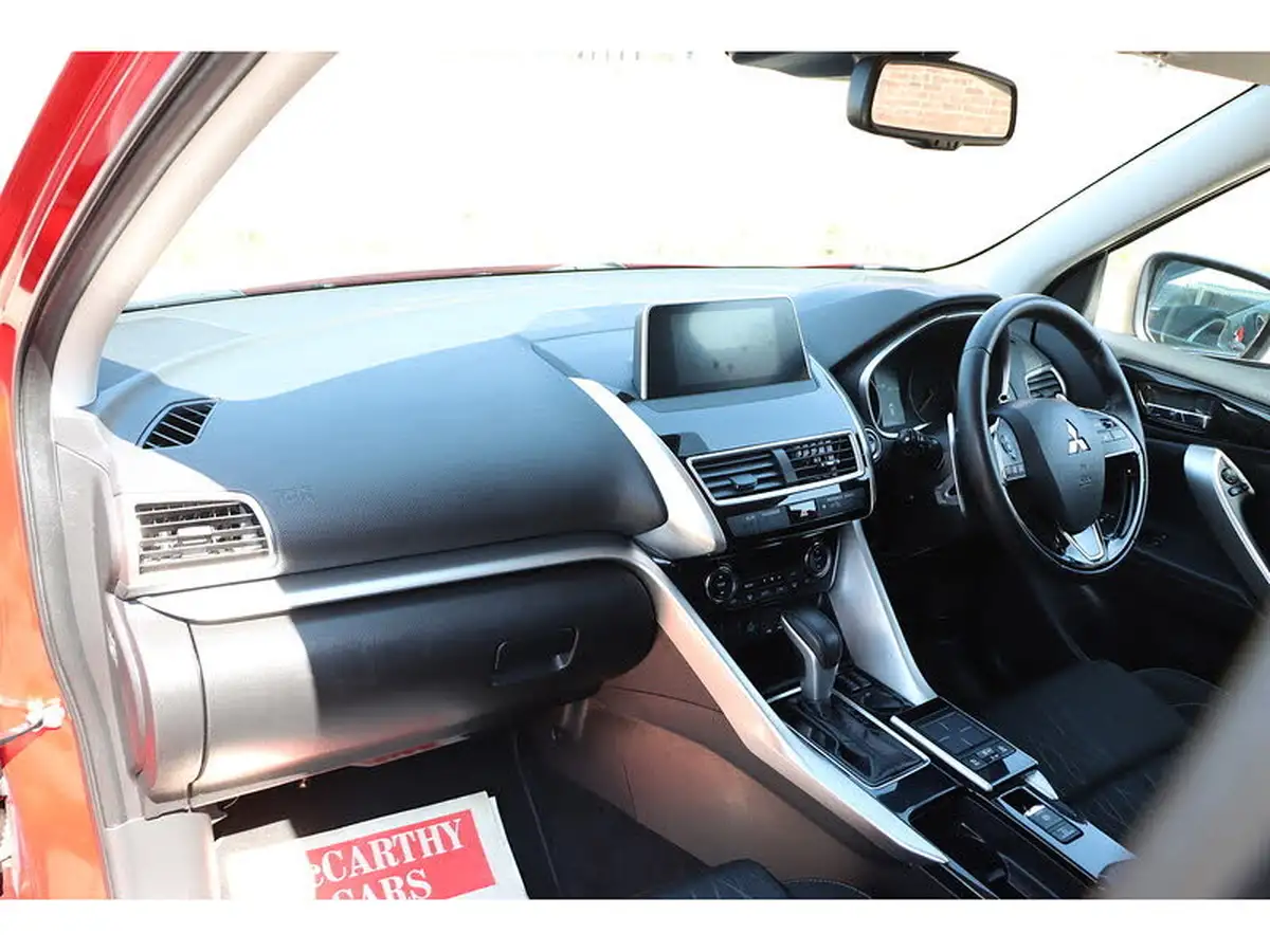 2019-mitsubishi-eclipse-cross-15-3-auto-big-29