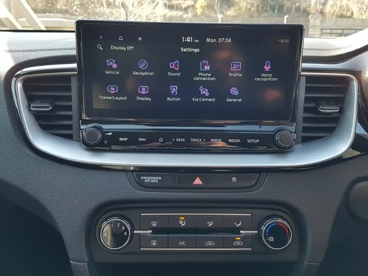 2022-kia-xceed-10-t-gdi-connect-big-18