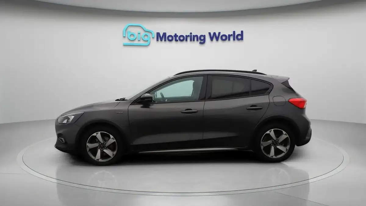 2019-ford-focus-10t-active-hatchback-big-4