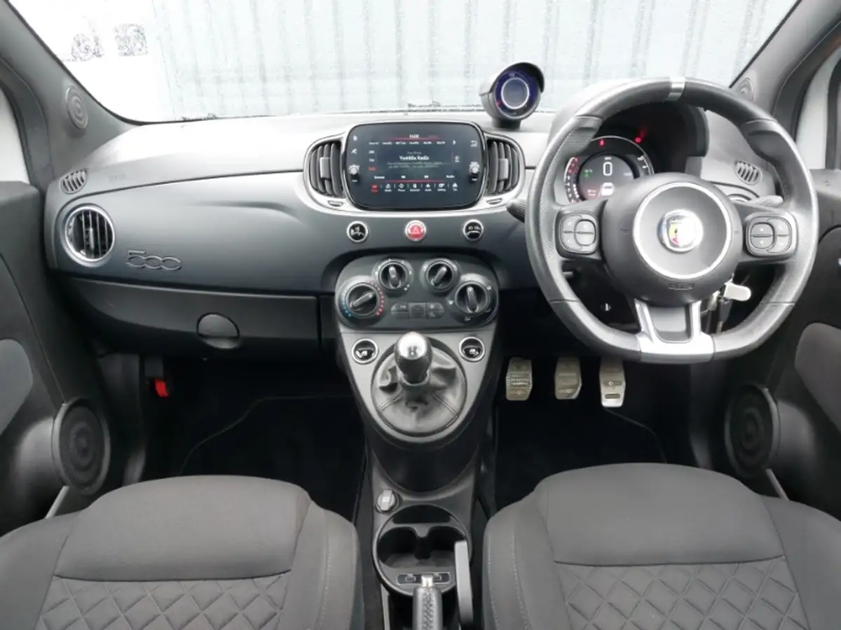 2022-abarth-595-14-tjet-f-big-2