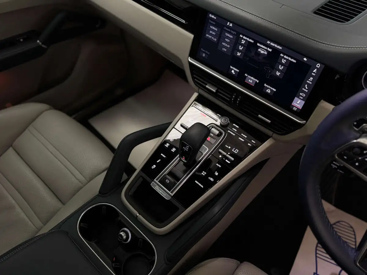 2020-porsche-cayenne-30-v6-s-big-19