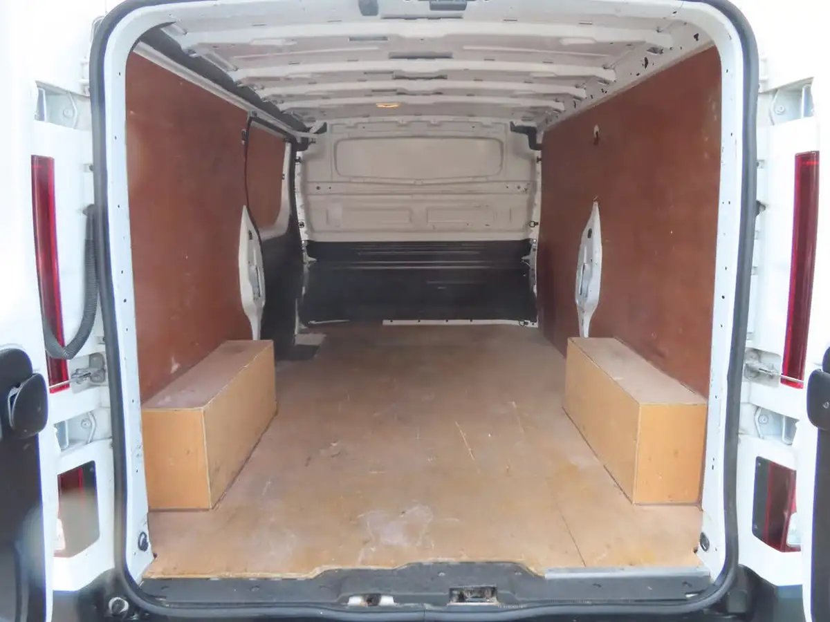 2021-renault-trafic-20dci-ll30-energy-120-business-panel-big-36