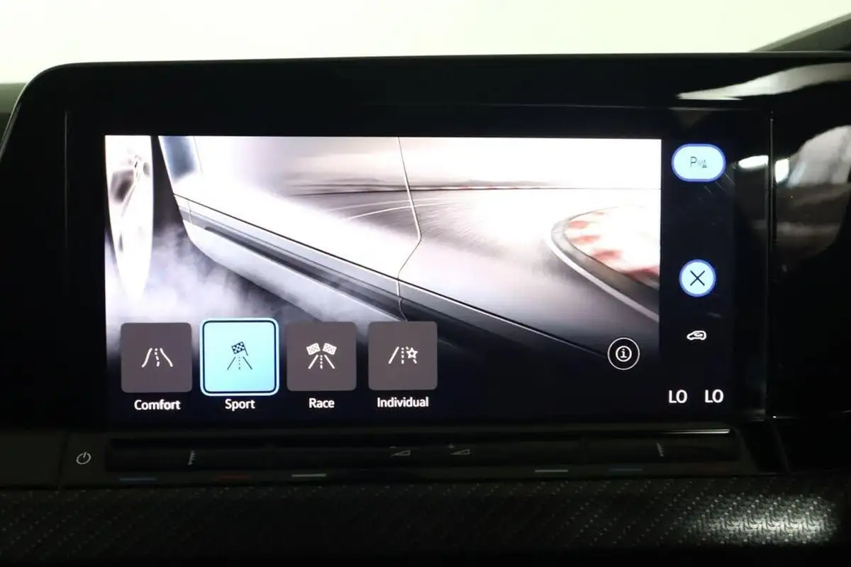 2021-volkswagen-golf-20-tsi-r-hatchback-big-49