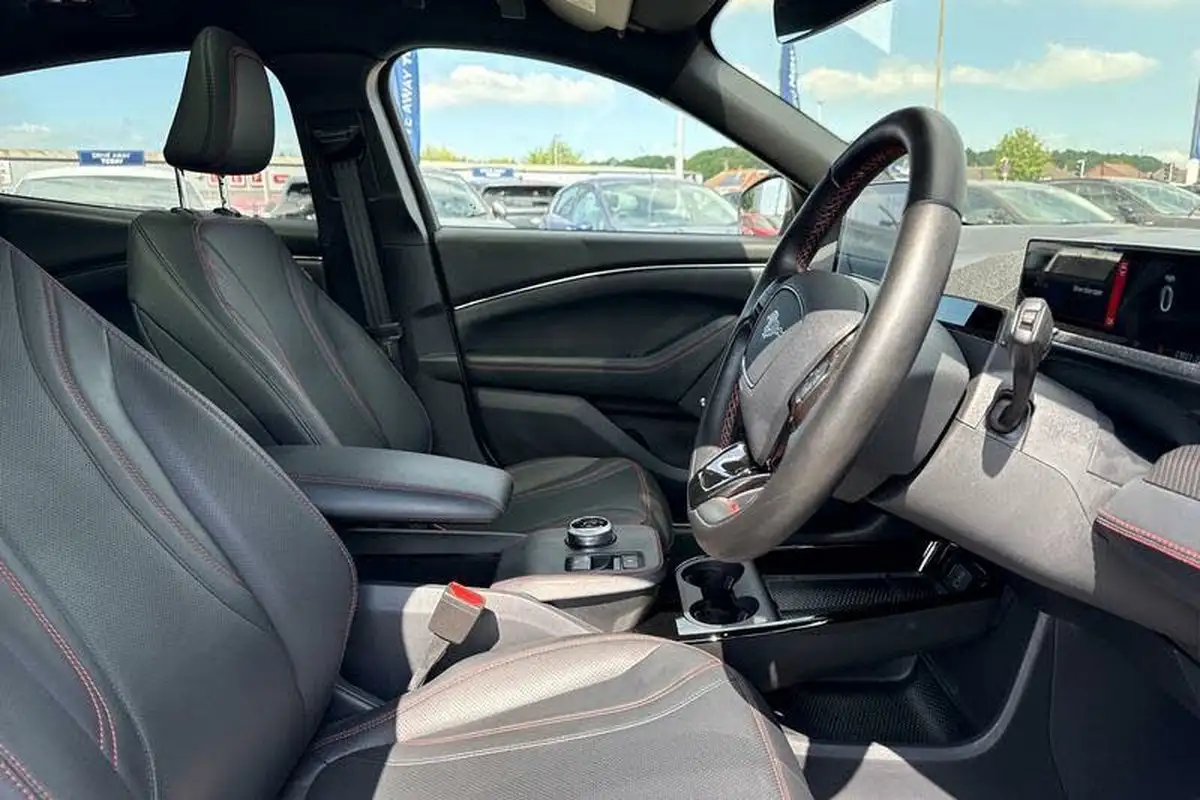 2022-ford-mustang-mach-e-e-extended-range-351ps-awd-big-16
