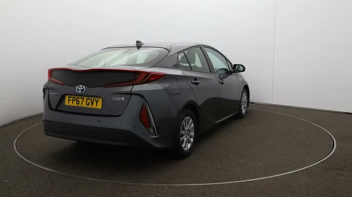 2017-toyota-prius-18-vvt-i-excel-plug-in-big-54