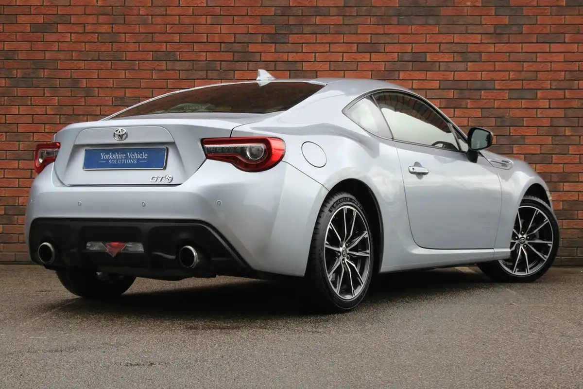 2017-toyota-gt86-20-gt86-pro-big-14