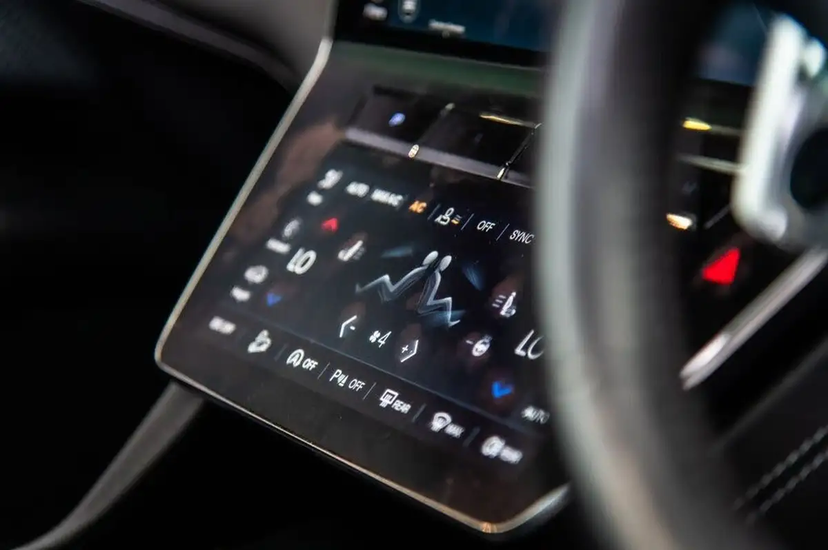 2022-maserati-grecale-20-modena-big-62
