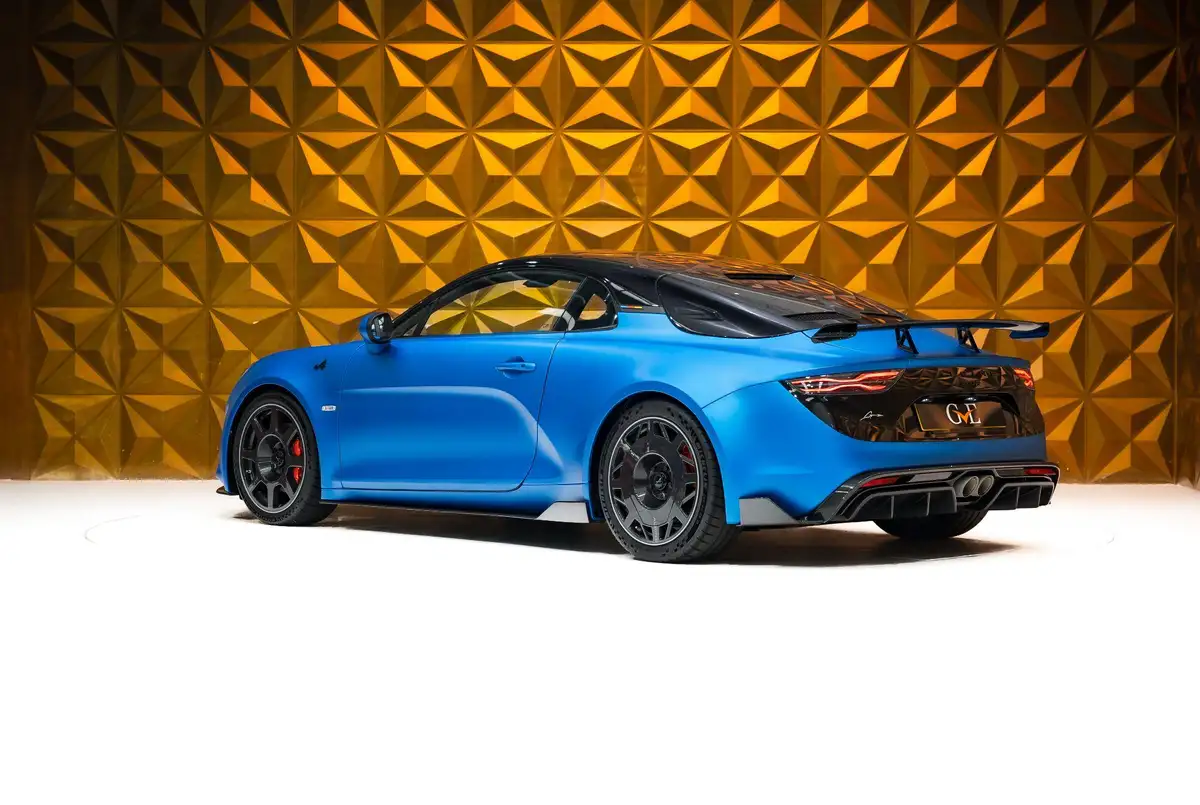 2024-alpine-a110-18-t-r-alonso-edition-le-big-5