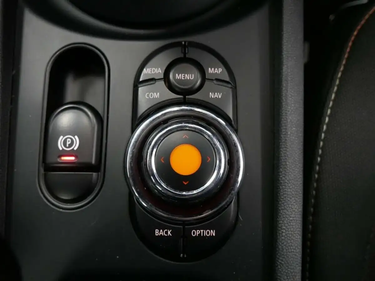 2019-mini-clubman-15-cooper-classic-134bhp-big-18