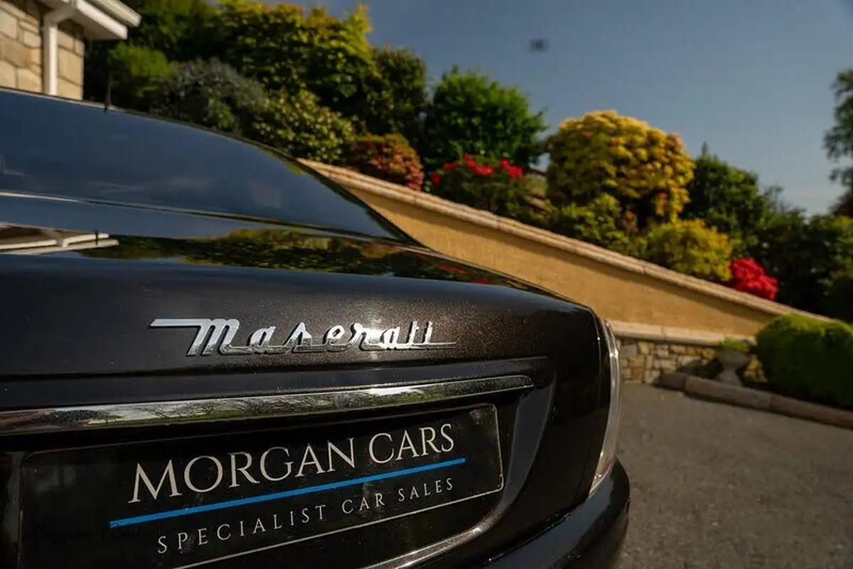 2014-maserati-quattroporte-big-16