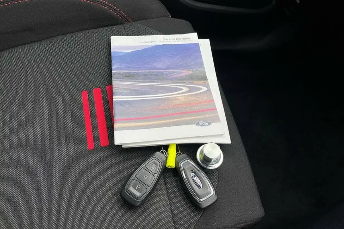 2022-ford-fiesta-10t-st-line-100ps-5d-big-21