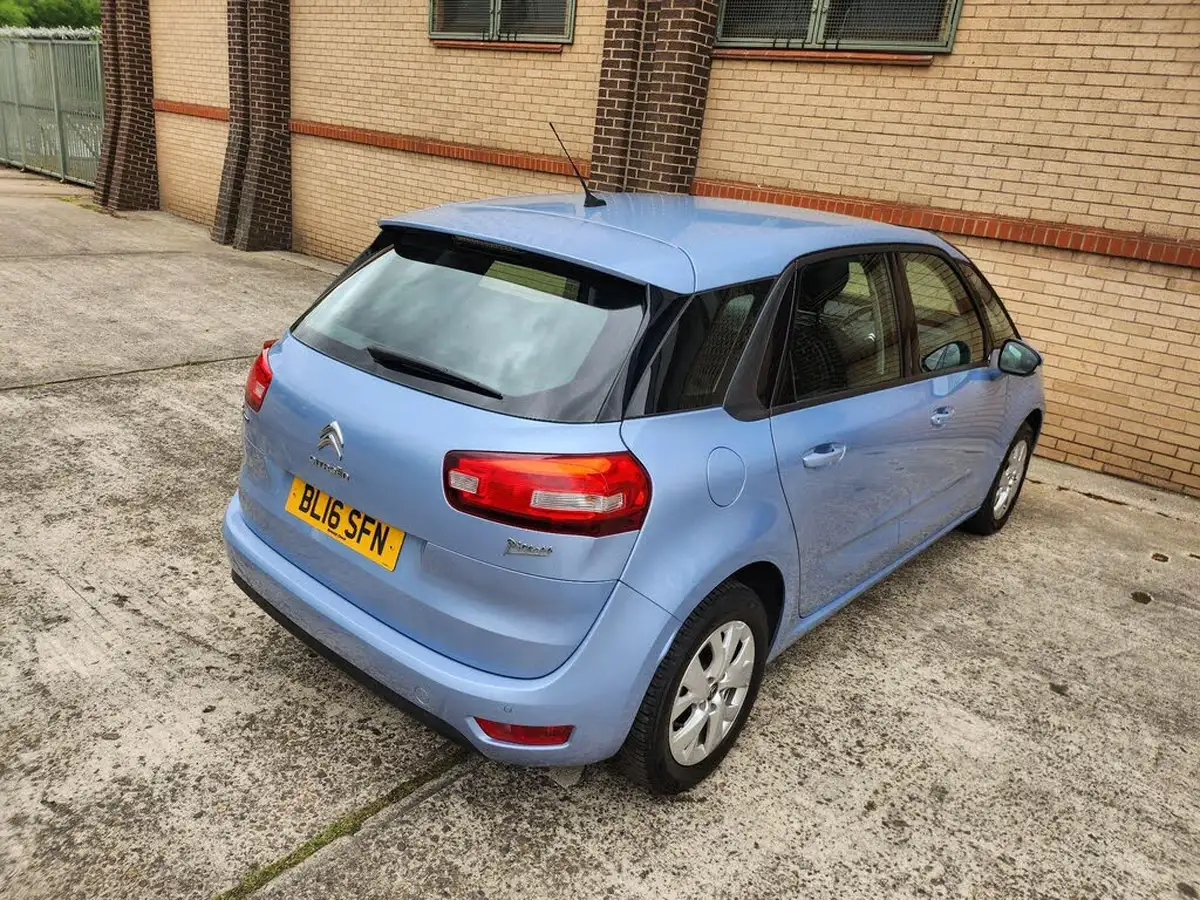 2016-citroen-c4-picasso-16bluehdi-vtr-120ps-big-19