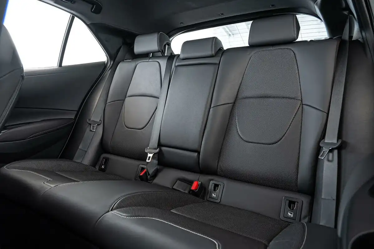 2022-toyota-corolla-20-vvt-i-excel-181bhp-trk-hatchback-big-22