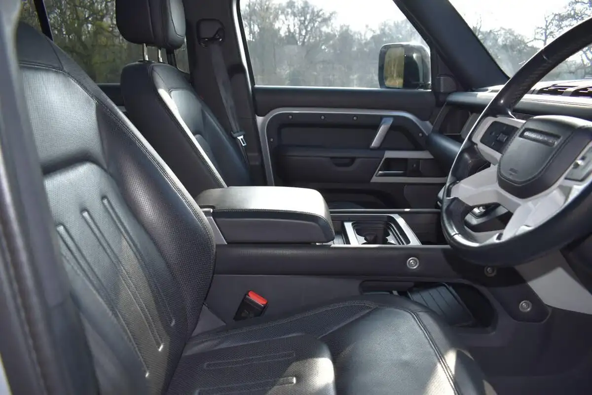2021-land-rover-110-defender-30-d300-x-dynamic-se-big-8