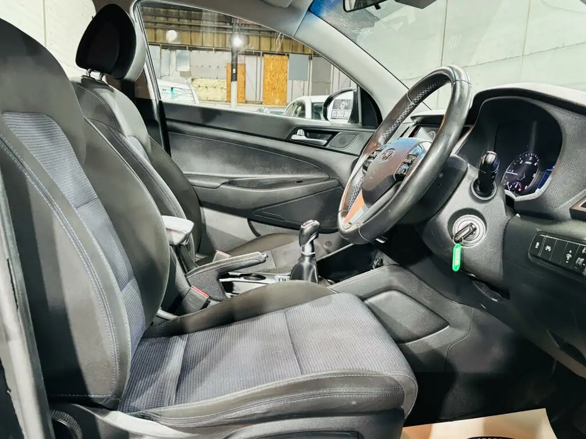 2016-hyundai-tucson-17crdi-blue-drive-se-nav-116ps-big-22