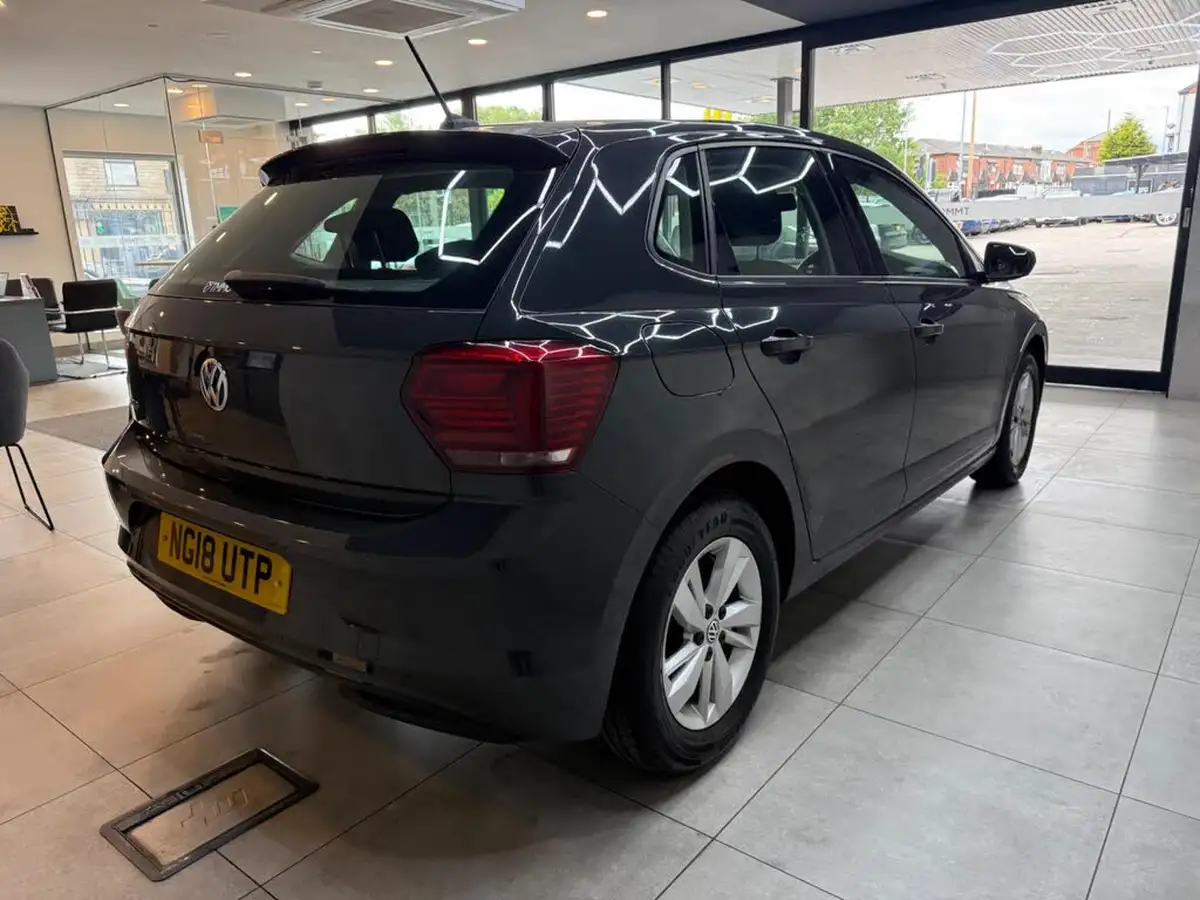2018-volkswagen-polo-10-se-65ps-big-10