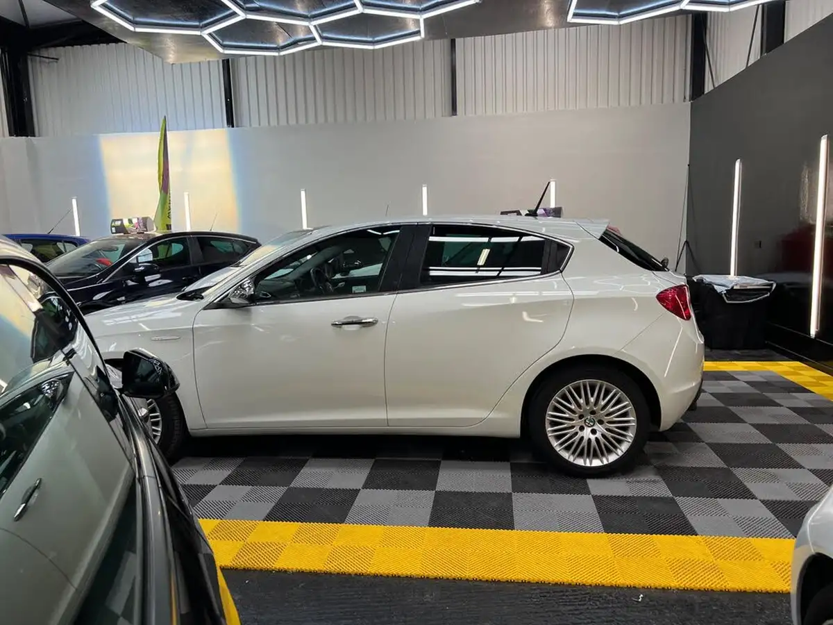 2015-alfa-romeo-giulietta-14-tb-business-edition-big-5