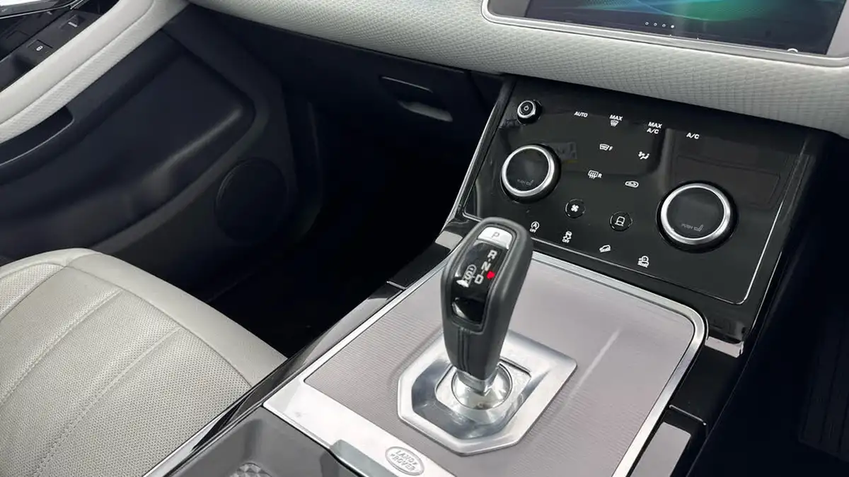 2019-land-rover-range-rover-evoque-20-p200-s-big-17