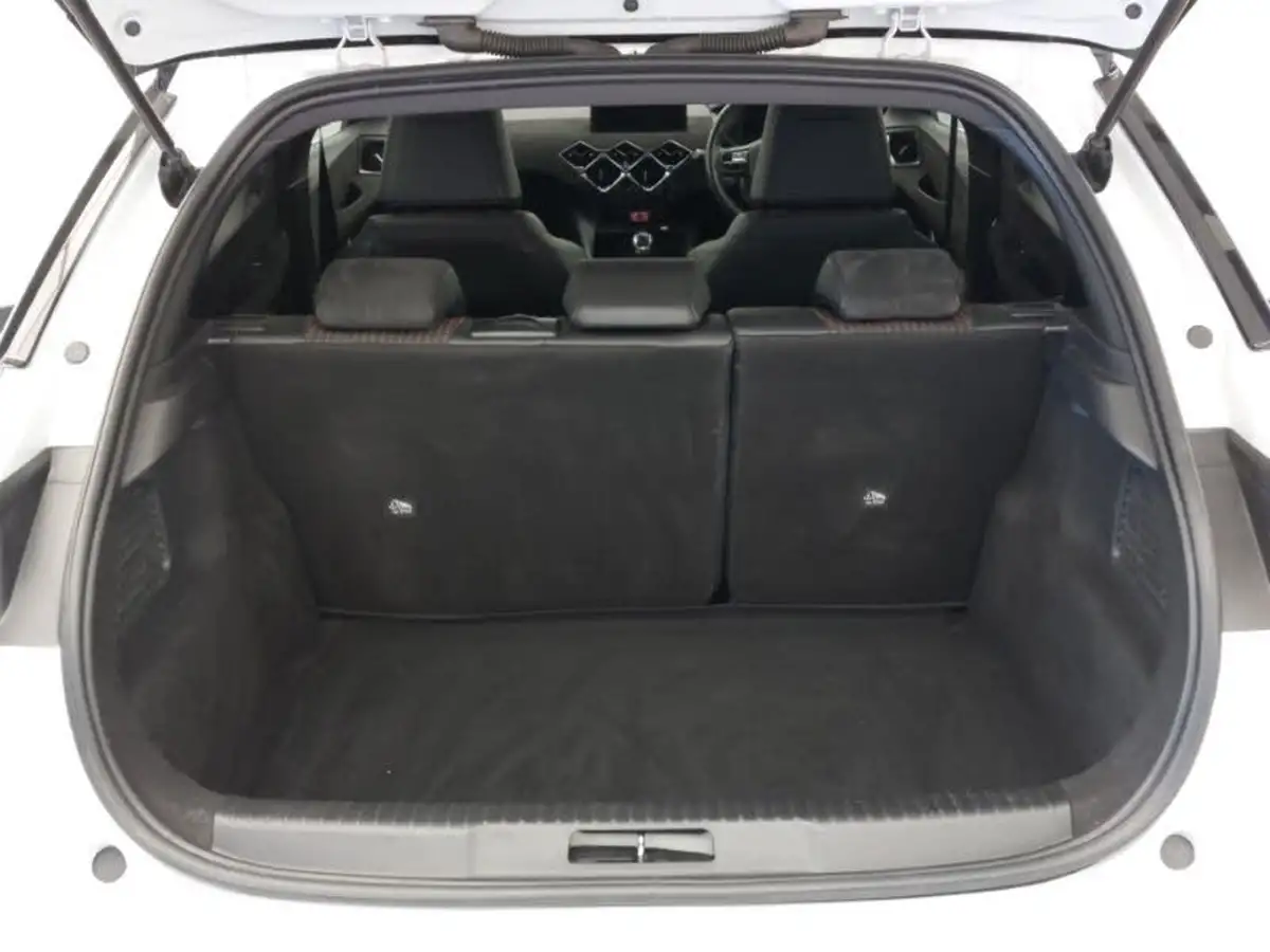 2021-ds-ds-3-crossback-15-bluehdi-performance-line-100ps-big-7