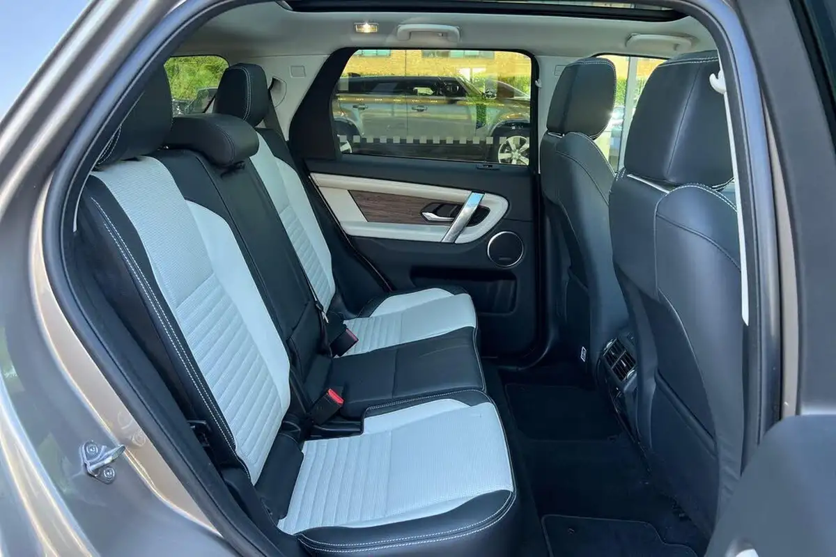2022-land-rover-discovery-sport-20-p250-r-dynamic-hse-big-38