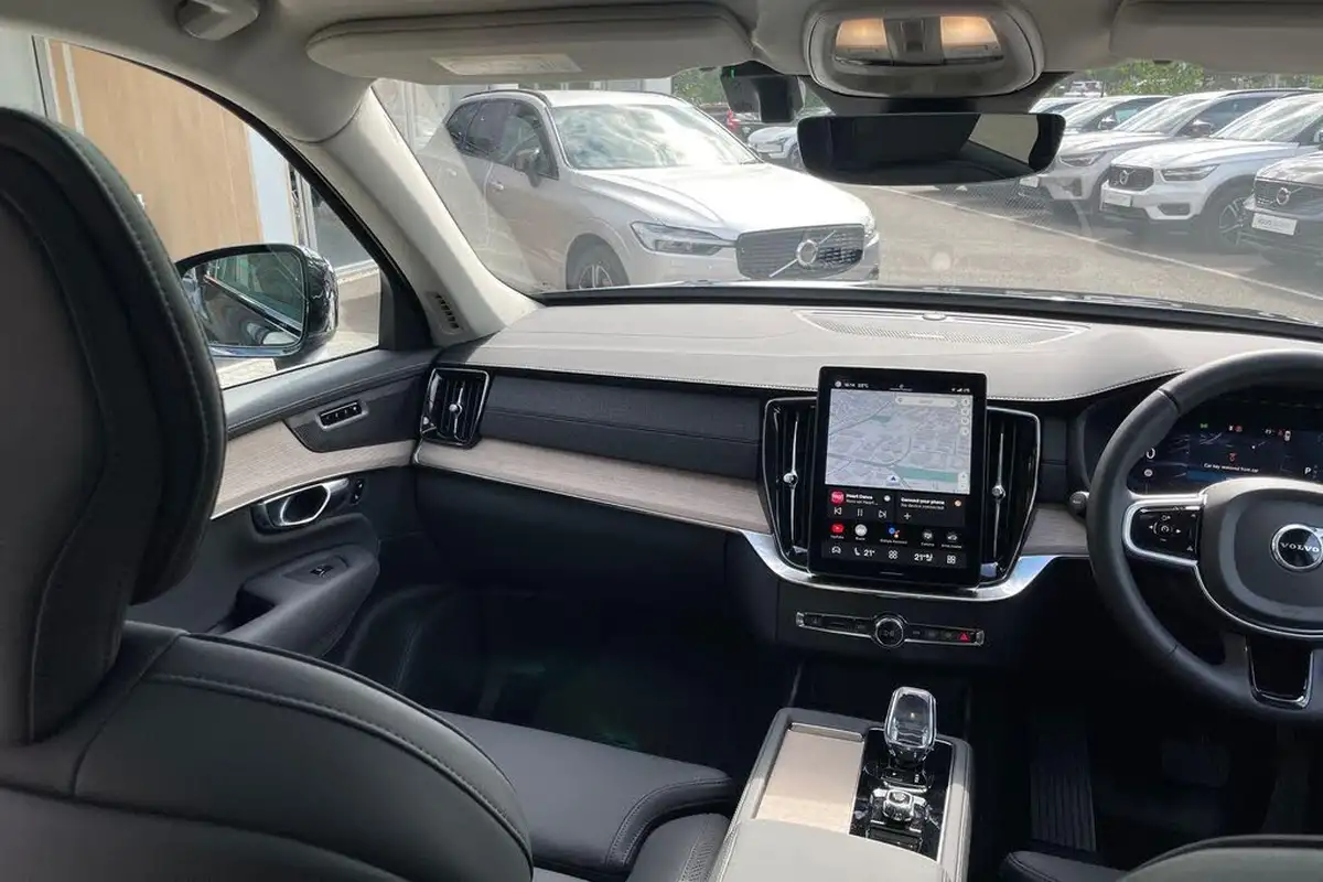 2025-volvo-xc90-20-b5-plus-big-33