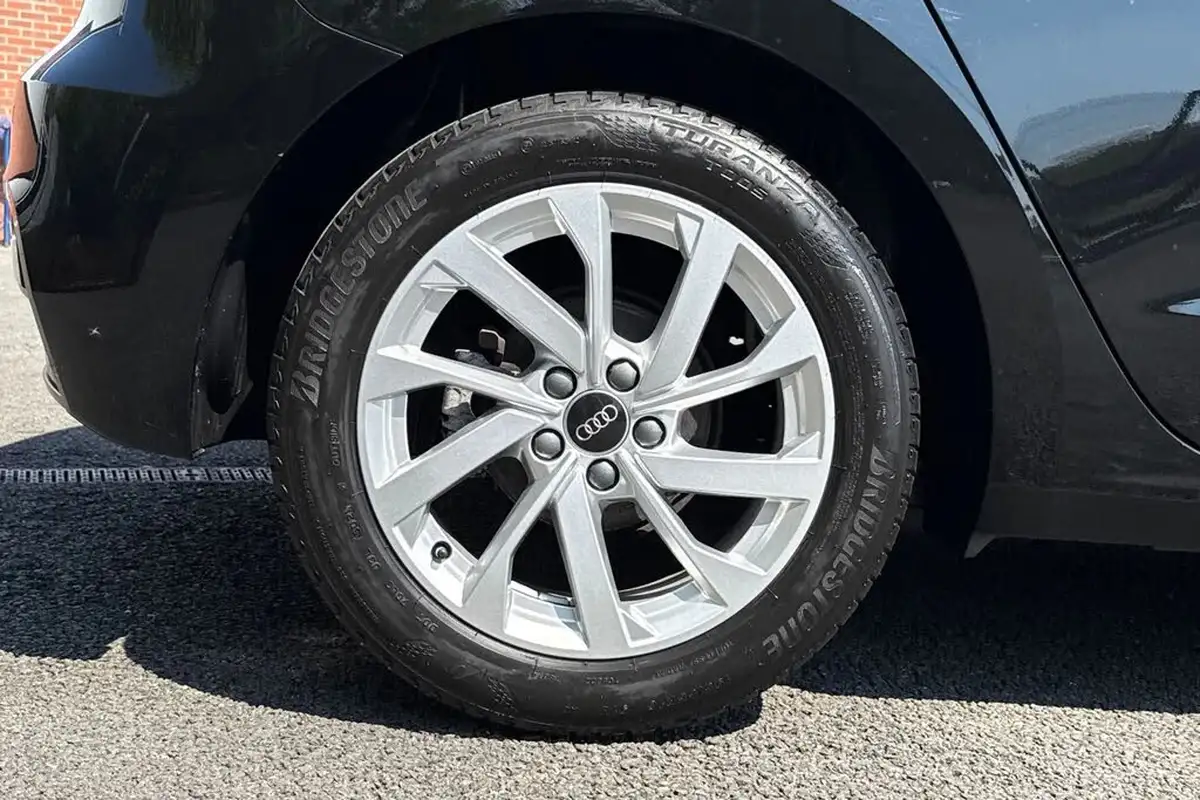2022-audi-a1-10-30-tfsi-sport-big-10