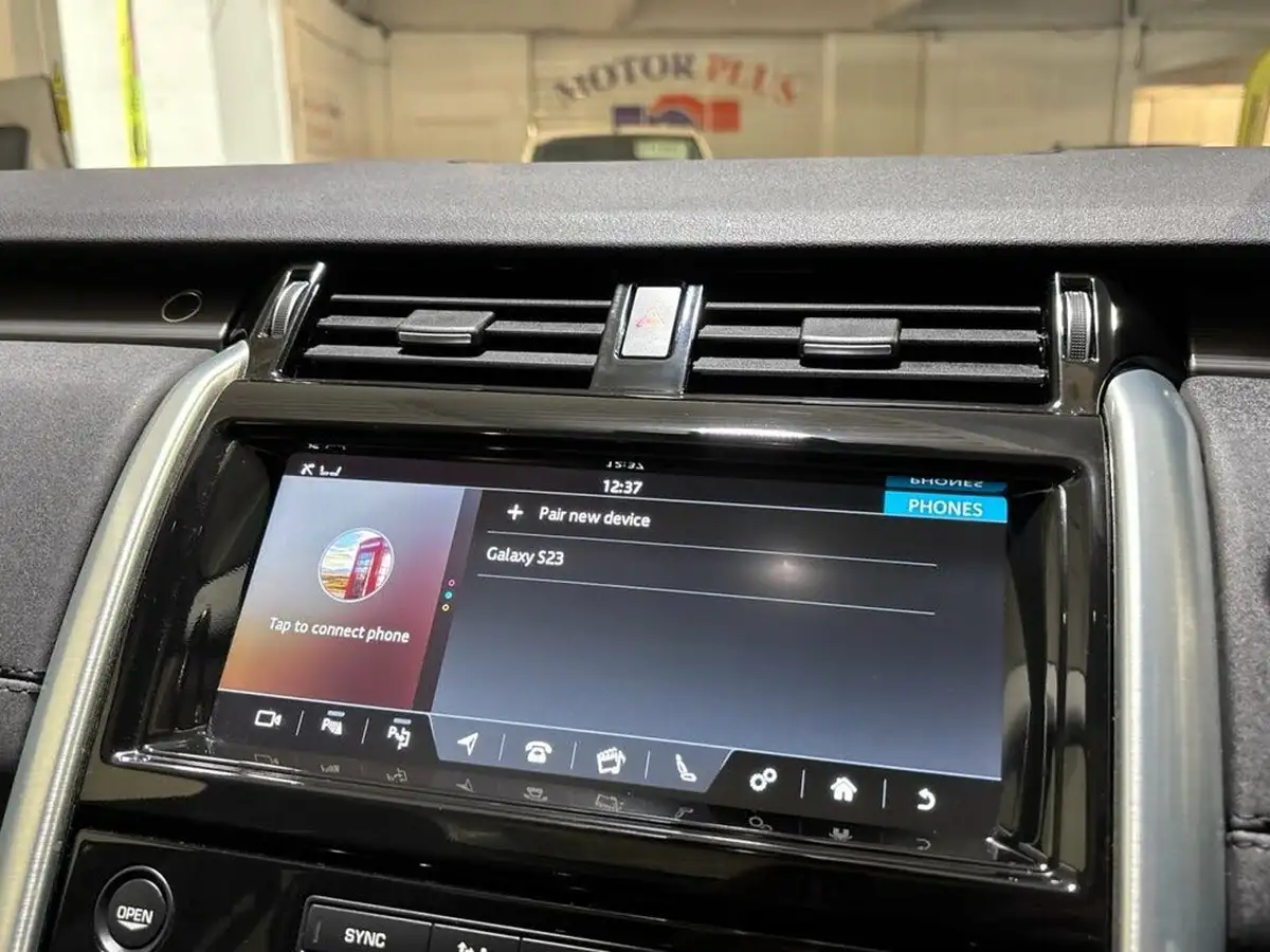 2020-land-rover-discovery-30-sd6-hse-big-31