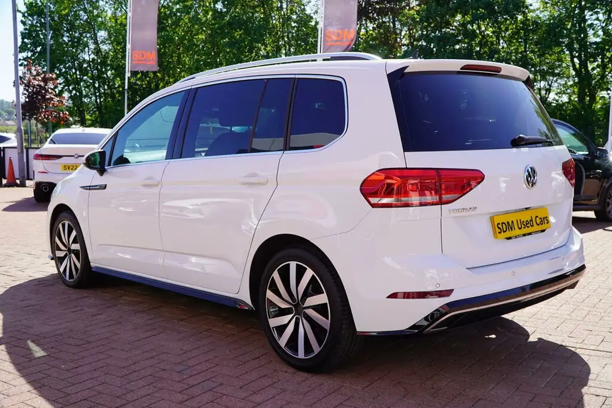 2019-volkswagen-touran-15-tsi-r-line-dsg-big-3