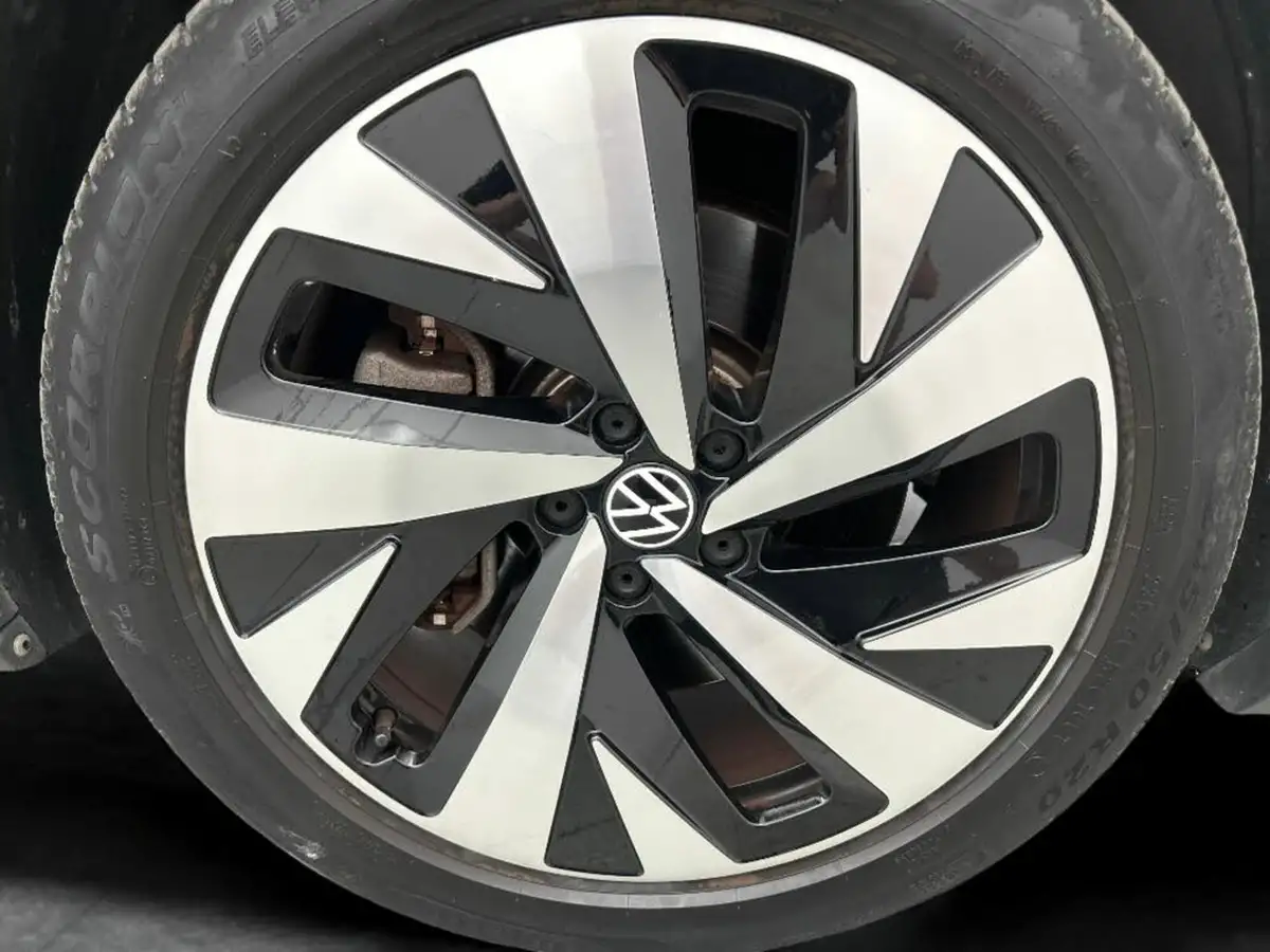 2021-volkswagen-id4-e-first-edition-big-13