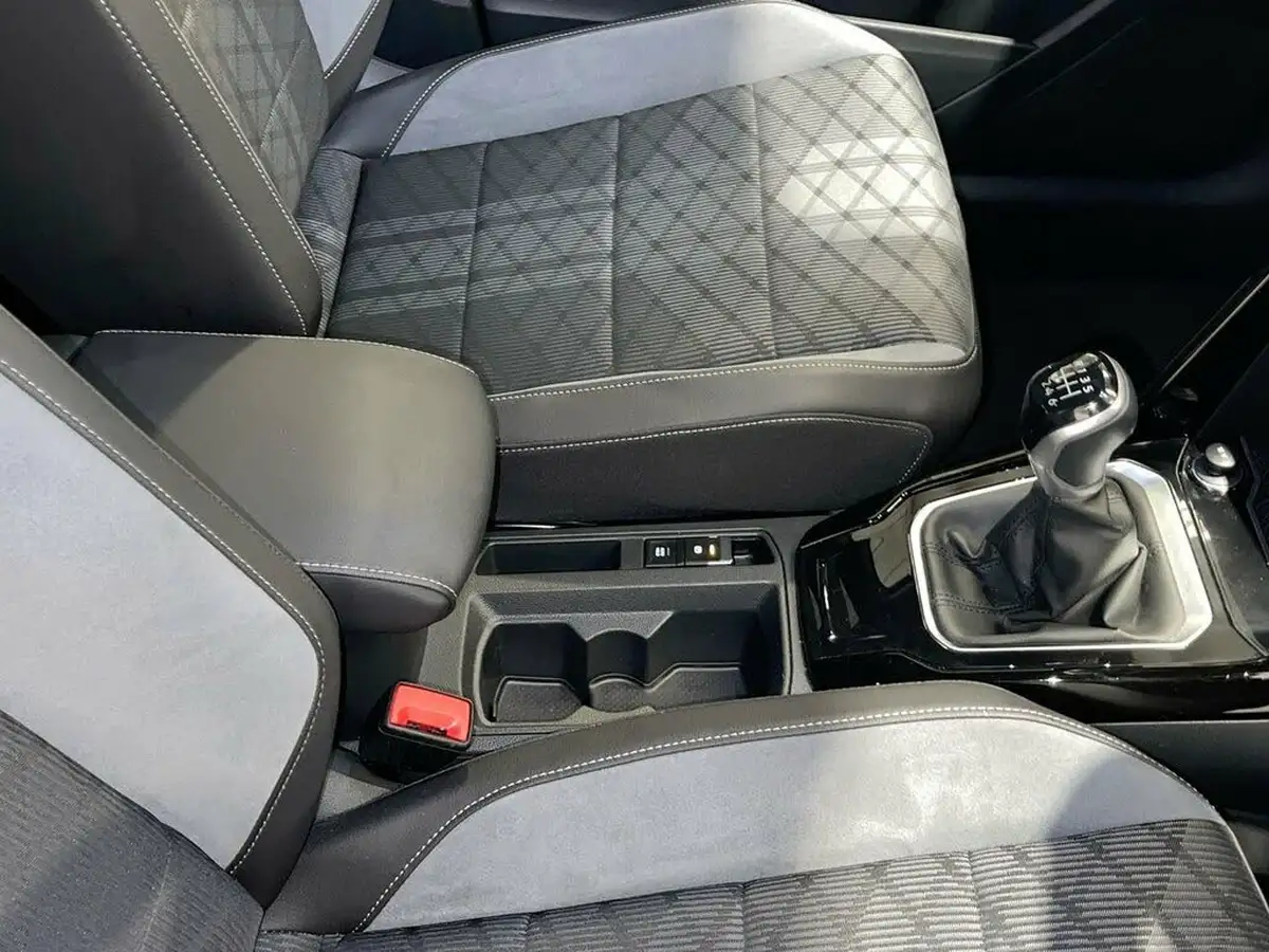 2023-volkswagen-t-roc-15-tsi-r-line-hatchback-5d-big-17