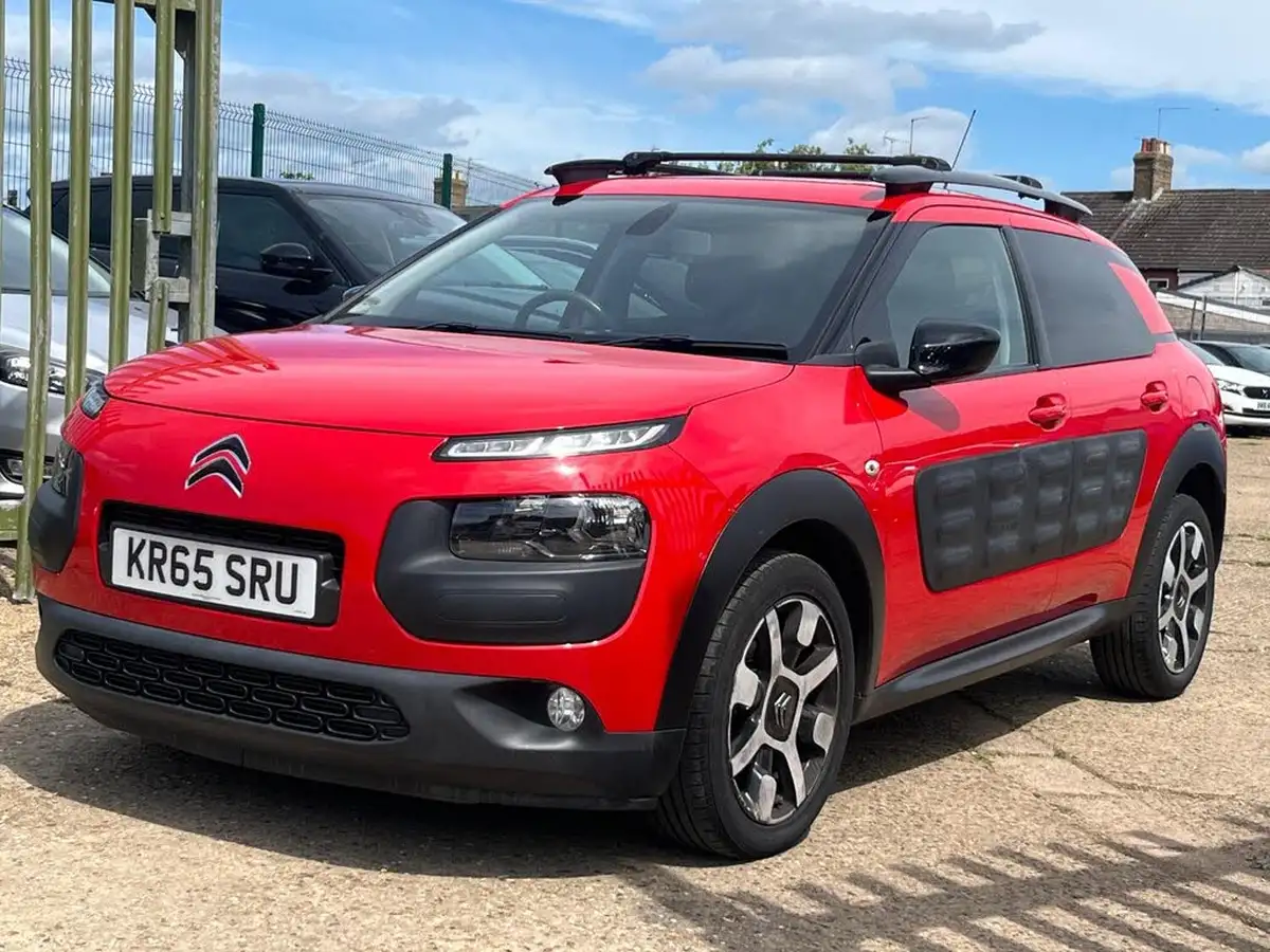 2015-citroen-c4-cactus-16bluehdi-flair-big-1