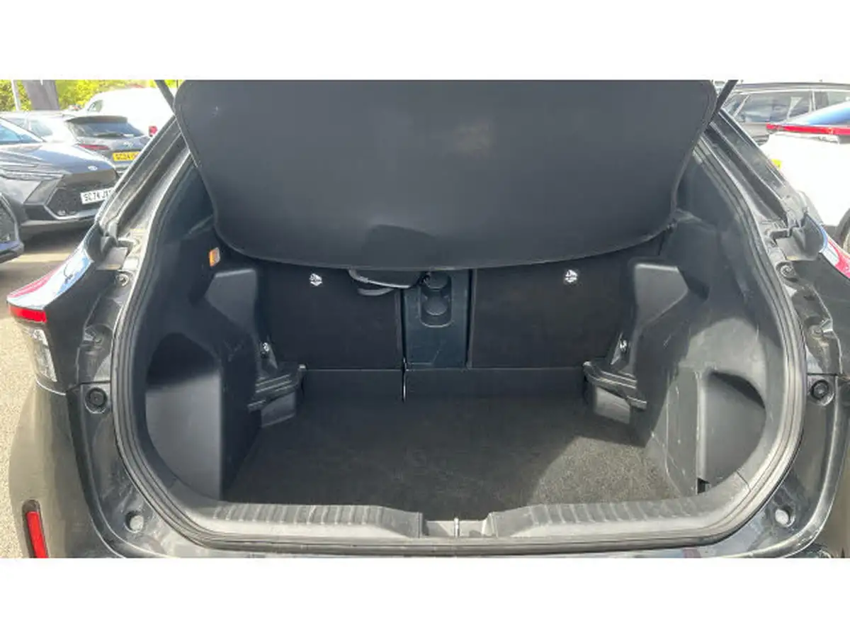 2022-toyota-yaris-15-vvt-i-design-panoramic-roof-big-13