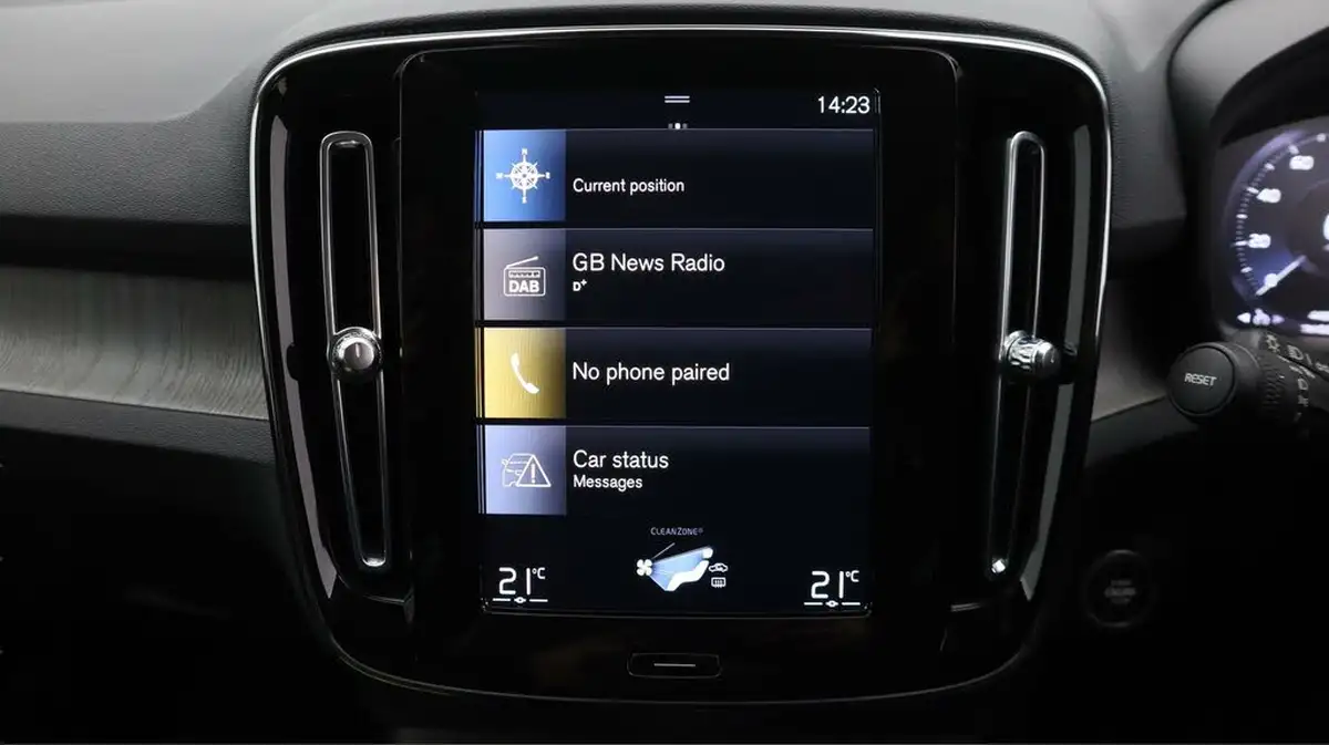 2021-volvo-xc40-15-t3-inscription-161bhp-auto-big-11