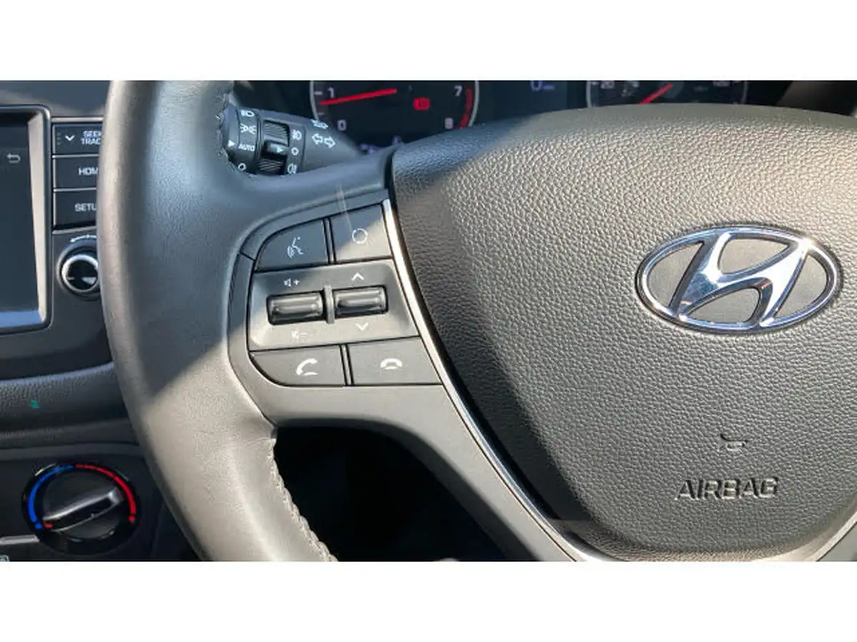 2018-hyundai-i20-12-se-mpi-isg-hatchback-5d-big-26