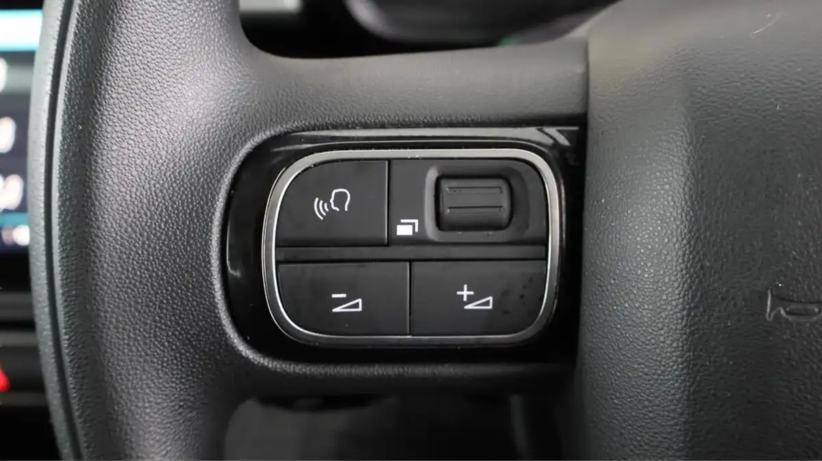 2019-citroen-c3-12-puretech-feel-82ps-ss-big-33