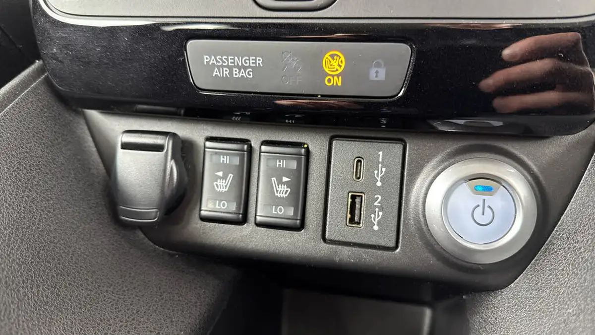 2022-nissan-leaf-e-n-connecta-39kwh-big-17