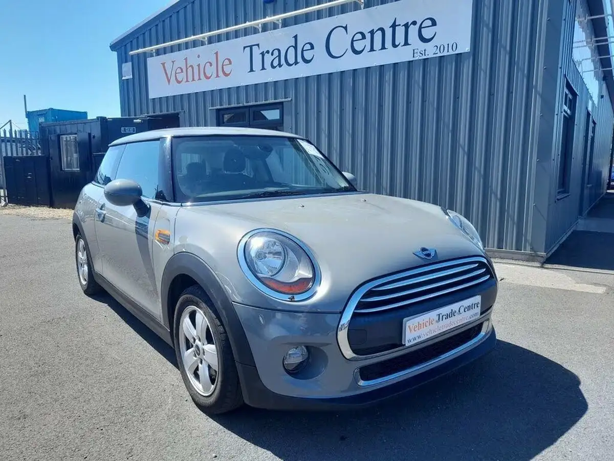 2015-mini-cooper-12-one-ss-3d-big-0