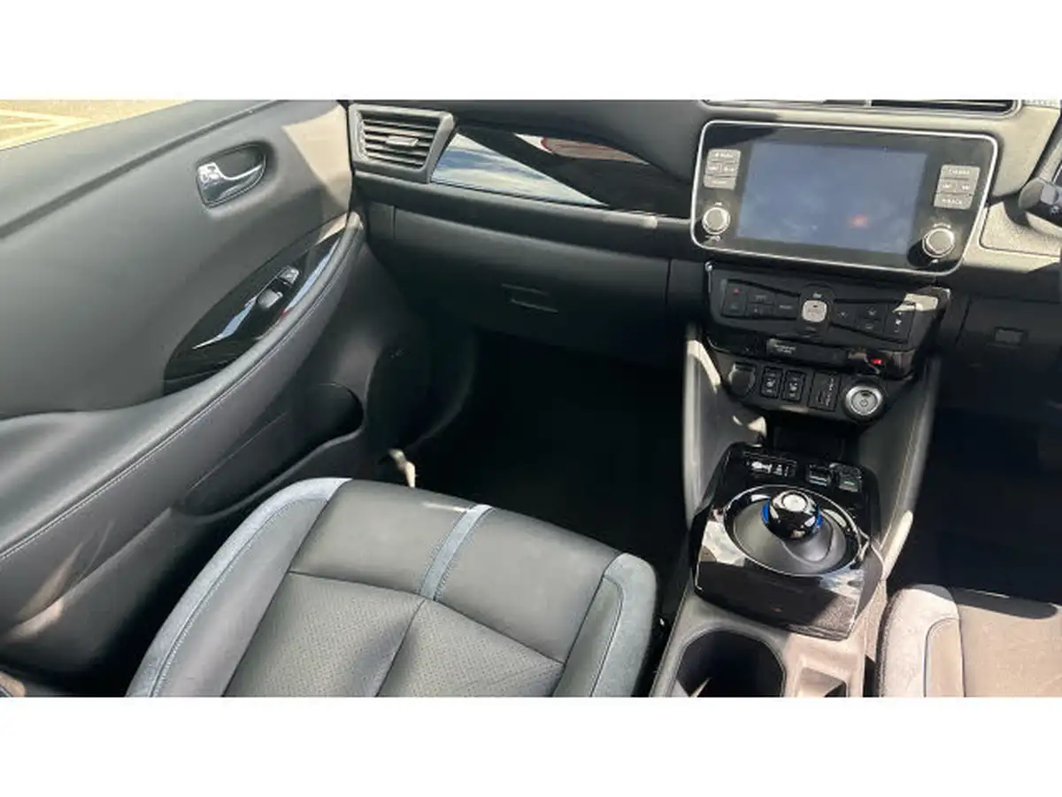 2021-nissan-leaf-e-tekna-big-13