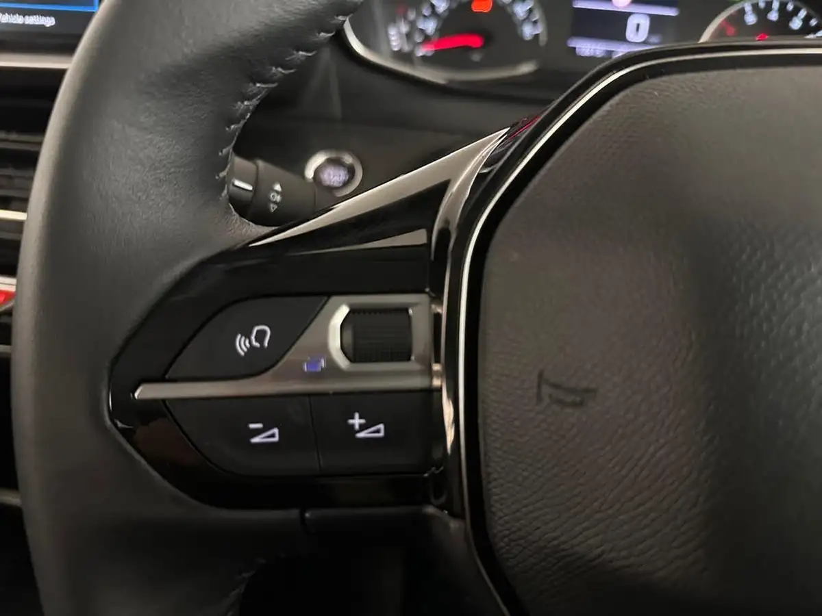 2022-peugeot-208-12-puretech-active-premium-100bhp-big-19