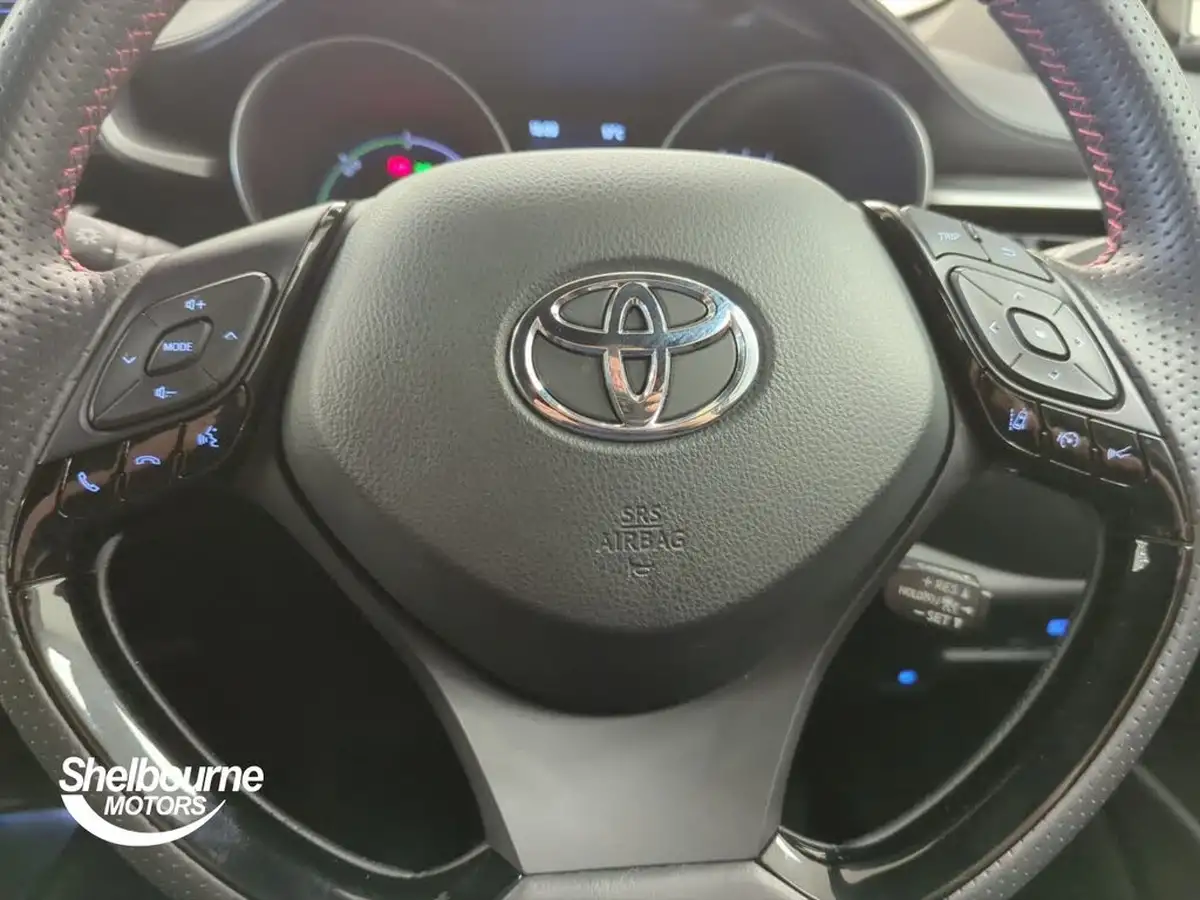 2022-toyota-c-hr-18-vvt-i-gr-sport-big-14